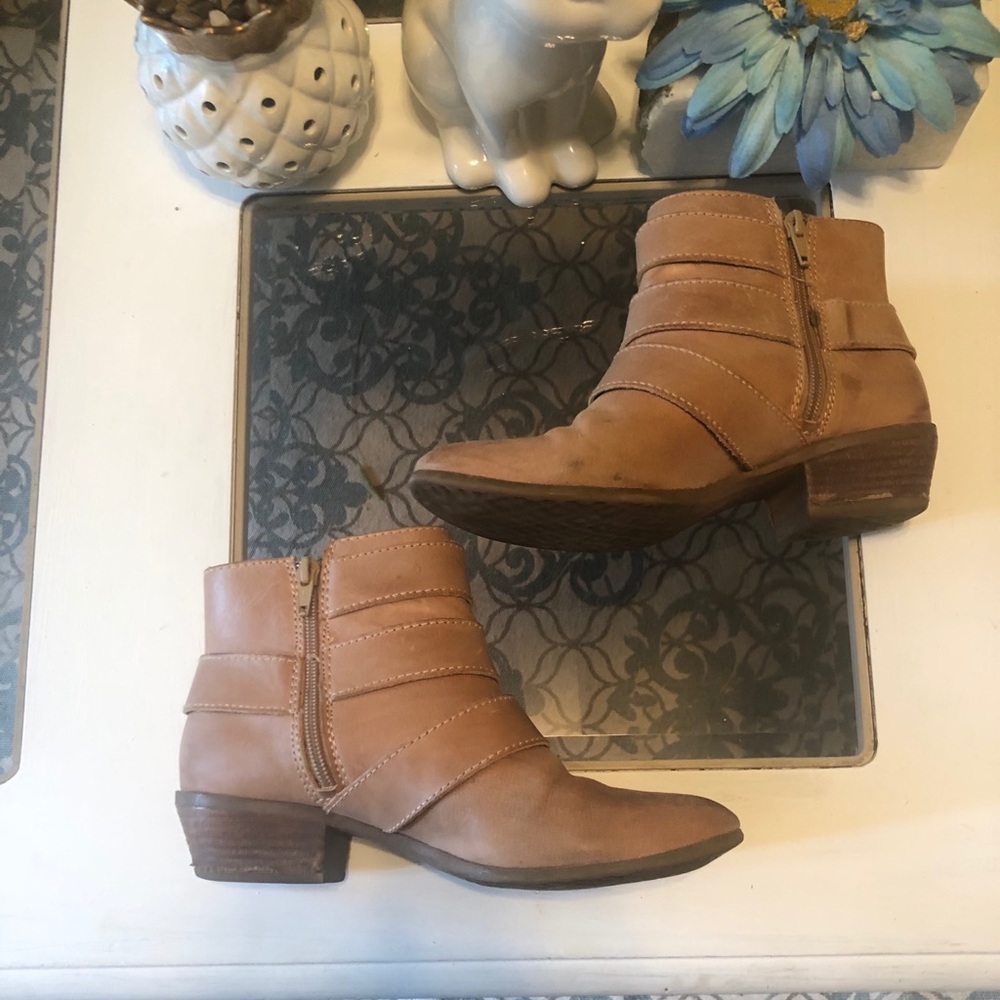 Gianni Bini Camel Buckle Booties - Picture 4 of 5